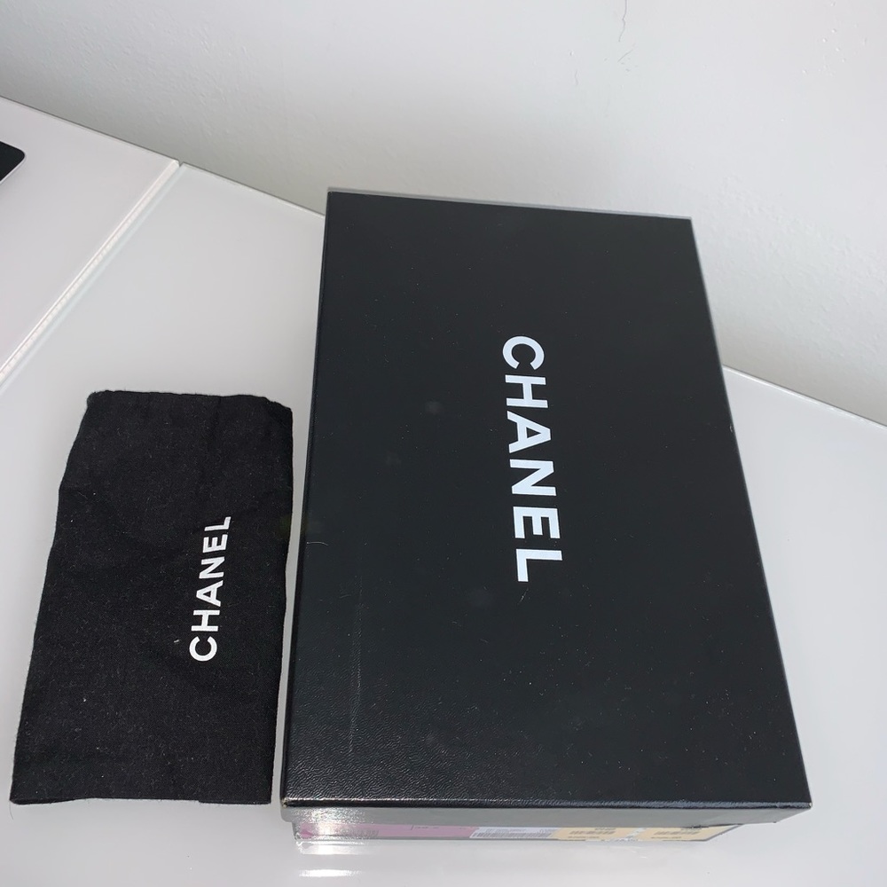 COPY - Chanel shoe box + 2 dust bag